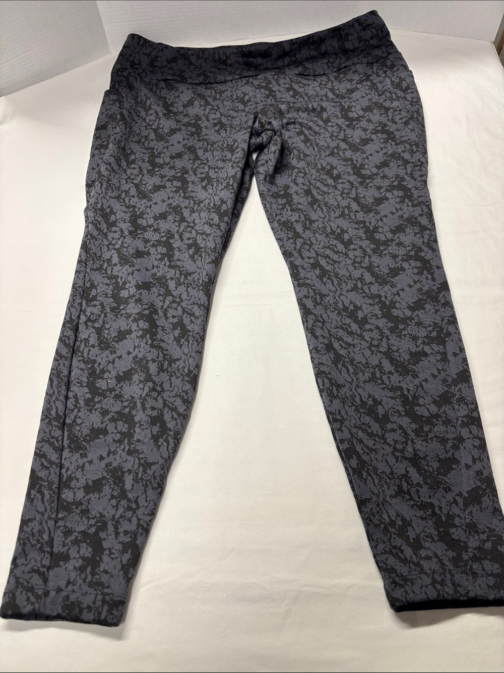 Mondetta Black & Gray Textured Leggings